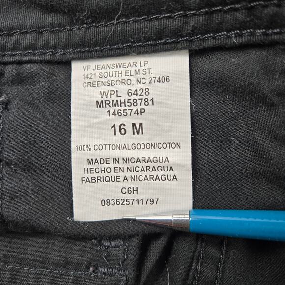 Riders Women's Denim Shorts Black Tabbed Cuff size 16M Small Button Flap Pockets - Picture 9 of 11